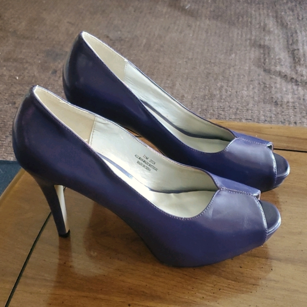 Shoe